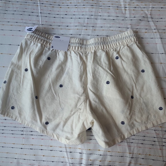 Off White Old Navy Shorts - Picture 3 of 5